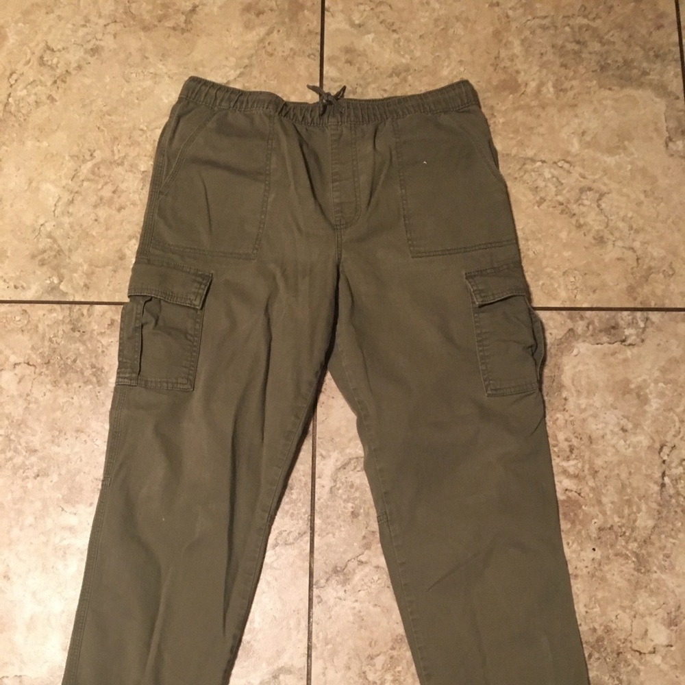 Green cargo pants